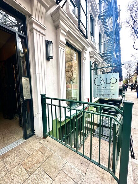 More Photos Of 324-326 W 47th St, New York Apartments For Lease