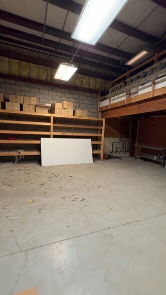 Primary Photo Of 12635-12651 Hemlock St, Overland Park Showroom For Sale