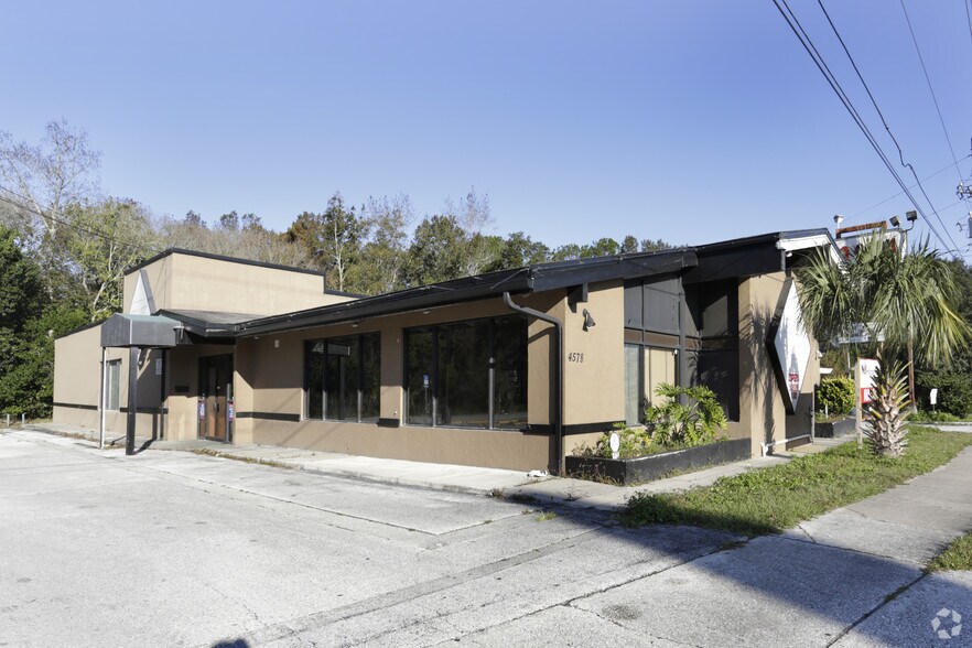 More Photos Of 4578 Blanding Blvd, Jacksonville Freestanding For Sale