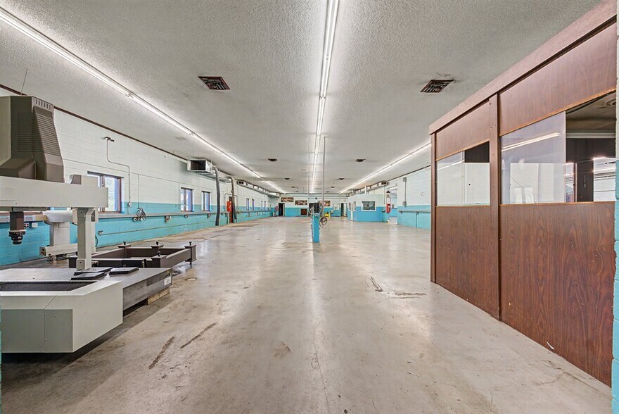 More Photos Of 16771 S 15th St, Galesville Warehouse For Sale
