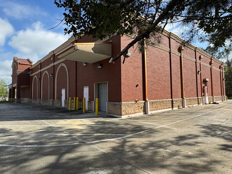 More Photos Of 9006 Greenwell Springs Rd, Baton Rouge Drugstore For Sale