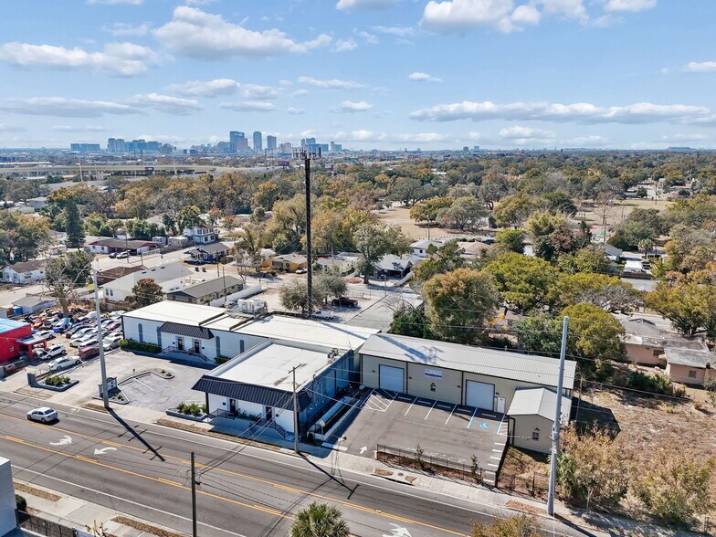 More Photos Of 2820 N 34th St, Tampa Warehouse For Lease