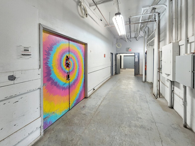 More Photos Of 600 Palisade Ave, Union City Light Distribution For Lease