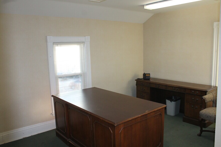More Photos Of 215 Fulton St, Geneva Office For Lease