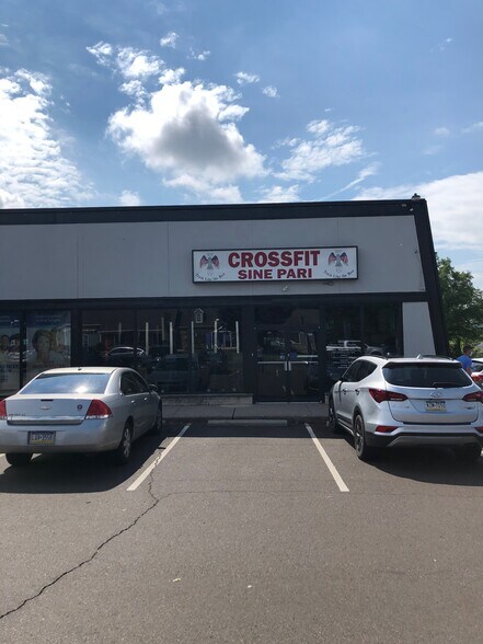 More Photos Of 802-812 N Easton Rd, Doylestown Storefront For Sale