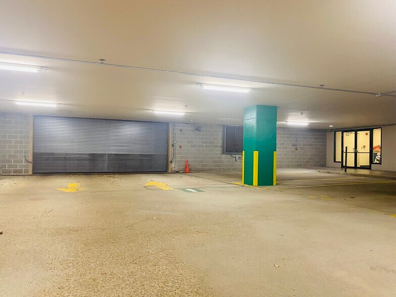 More Photos Of 500 Main St, Dubuque Office For Sale