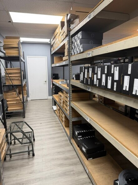 More Photos Of 2560 N Powerline Rd, Pompano Beach Showroom For Lease