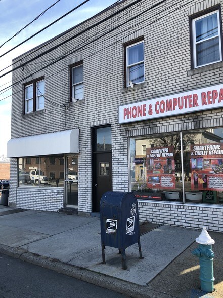 Primary Photo Of 360-362 Jericho Tpke, Floral Park Storefront Retail Office For Lease