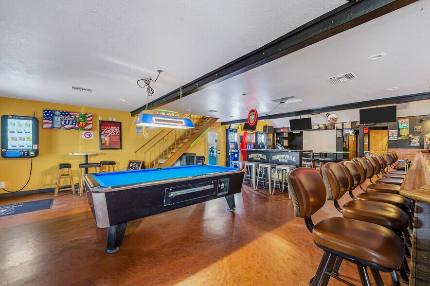 More Photos Of 877 Hancock Rd, Bullhead City Bar For Sale