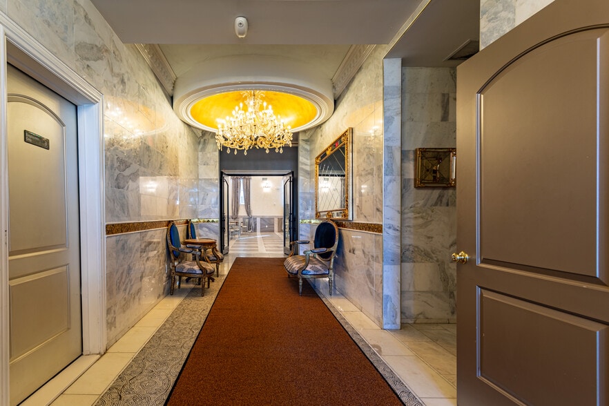 More Photos Of 404 Richmond Ter, Staten Island Specialty For Sale