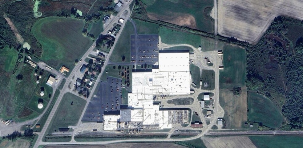 Primary Photo Of 1 Gunlocke Dr, Wayland Manufacturing For Lease