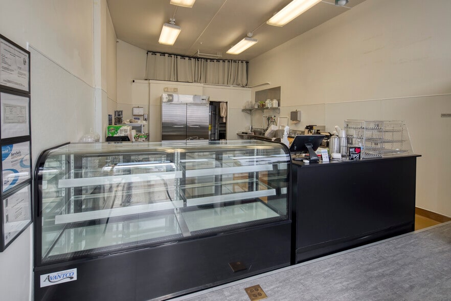 More Photos Of 449-451 9th St, San Francisco Apartments For Sale