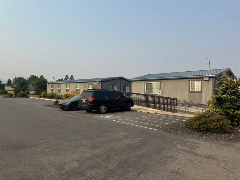 More Photos Of 25415 E Kildea Rd, Newman Lake Office For Lease