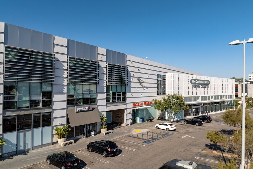 More Photos Of 110 S Fairfax Ave, Los Angeles Office For Lease