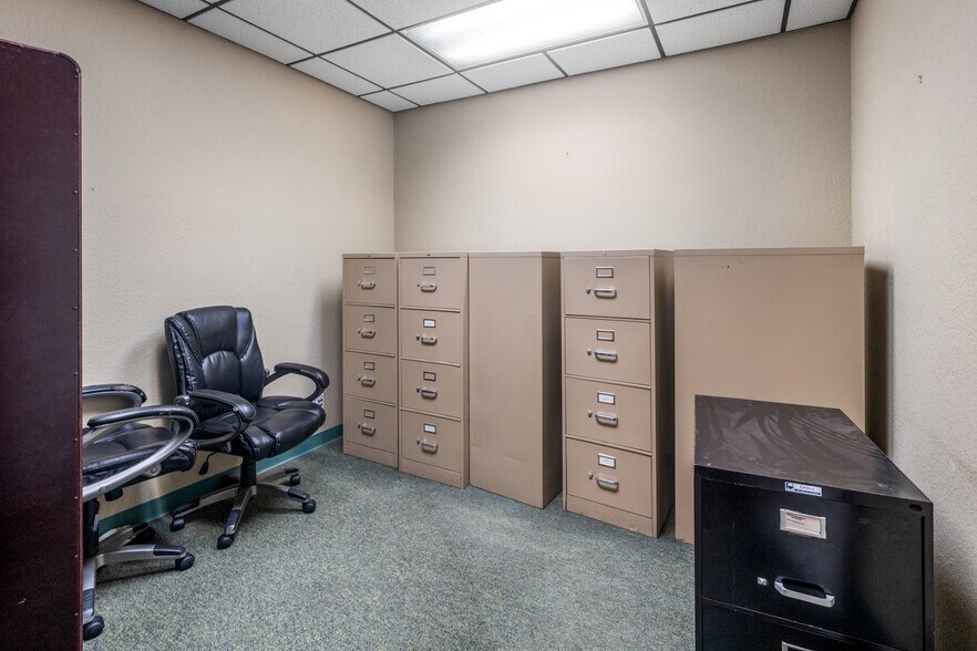 More Photos Of 760 S Stapley Dr, Mesa Office For Lease