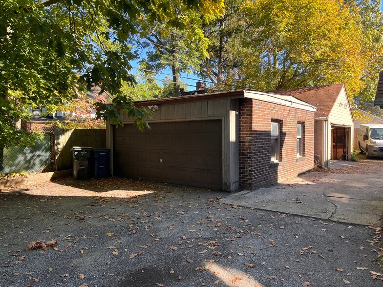 More Photos Of ,  Unknown For Sale