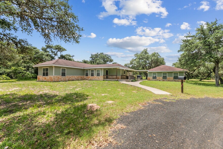 More Photos Of 120 David Wade Dr, Victoria Rehabilitation Center For Sale