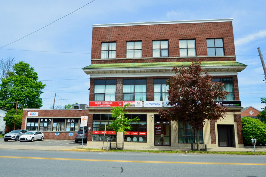 More Photos Of 912 Main St, Stroudsburg Office For Lease
