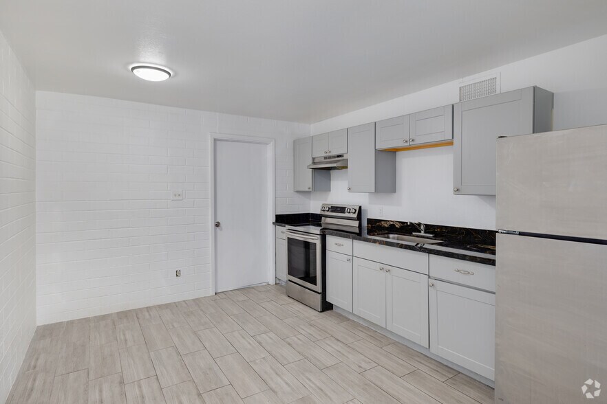 More Photos Of 510 N Horne, Mesa Apartments For Sale