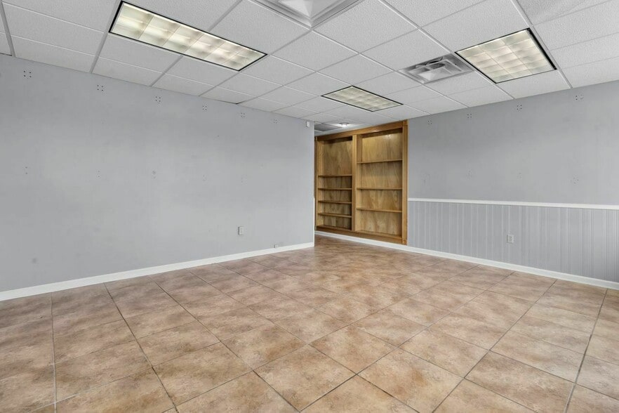 More Photos Of 870 Virginia Ave, Indianapolis Loft Creative Space For Lease