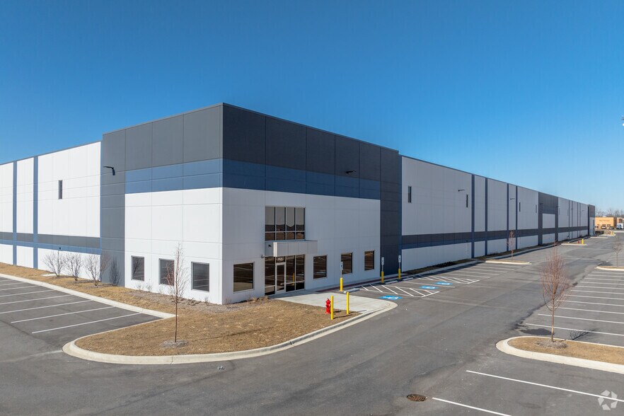 Primary Photo Of 5825 W 118th St, Alsip Distribution For Lease