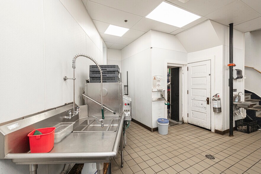 More Photos Of 425 Bridge St, Phoenixville Freestanding For Sale