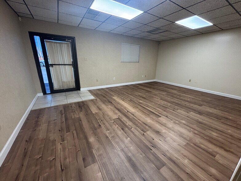 More Photos Of 11 W 12th St, Tracy Light Distribution For Lease