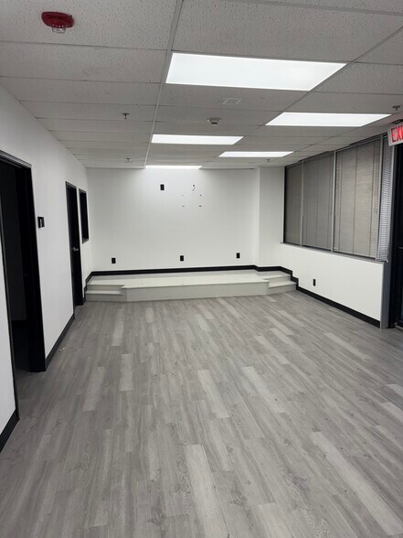 More Photos Of 9441 Lyndon B Johnson Fwy, Dallas Unknown For Lease