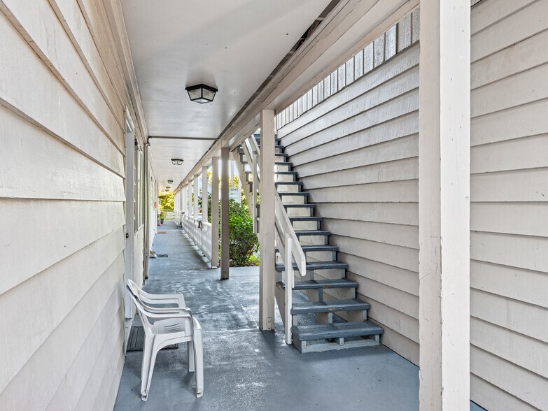 More Photos Of 127 Kensington Ave S, Kent Apartments For Sale