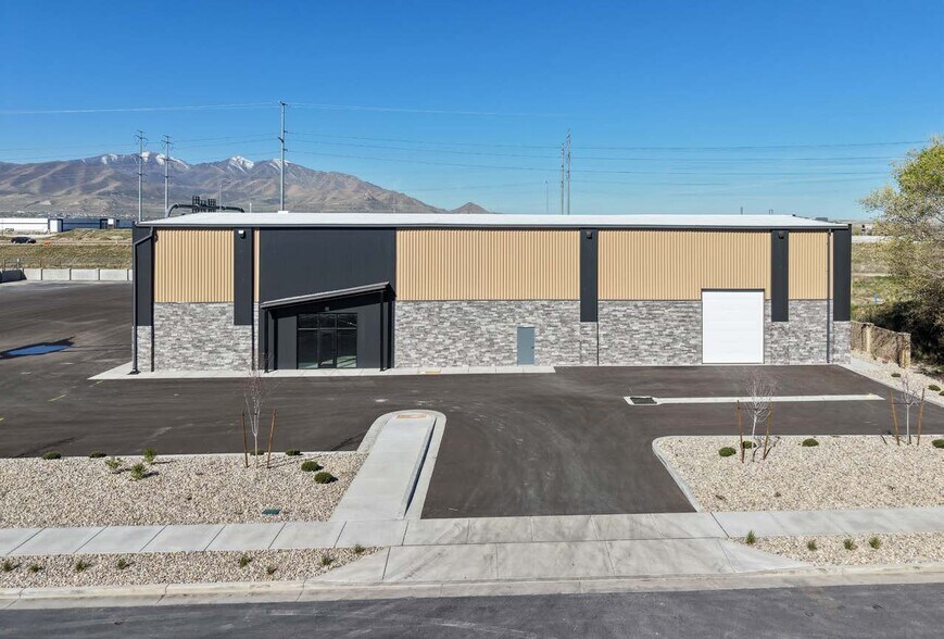 More Photos Of 2256 S 5700 W, West Valley City Warehouse For Lease