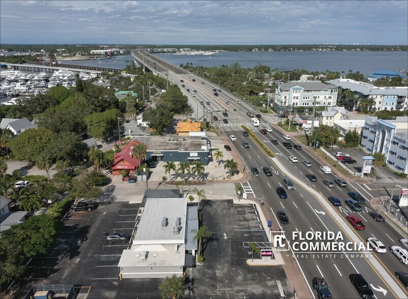 More Photos Of 300 SW Federal Hwy, Stuart Restaurant For Lease