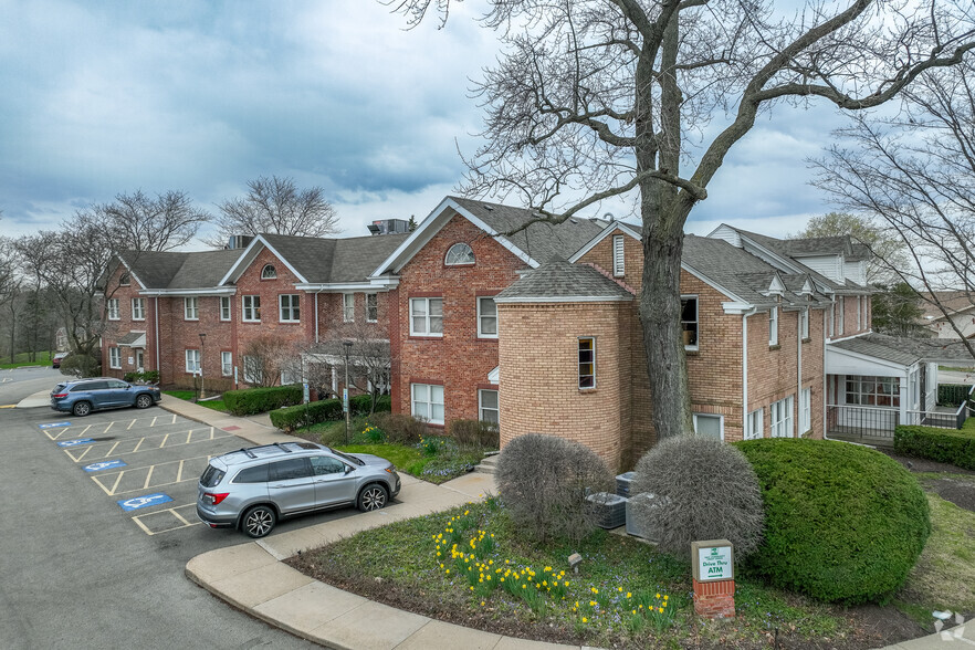 Primary Photo Of 4615 E State St, Rockford Office For Lease