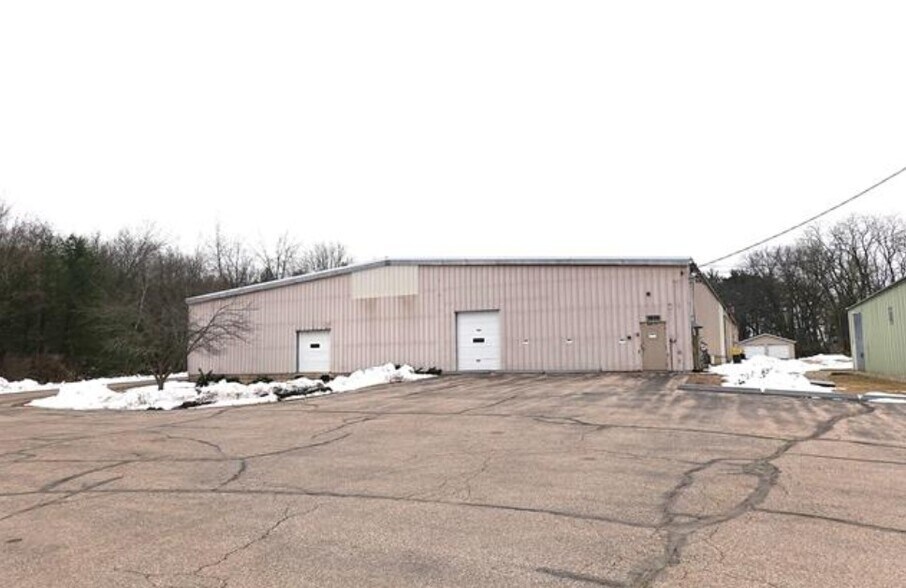 More Photos Of 1626 W Pearl St, Stevens Point Industrial For Sale