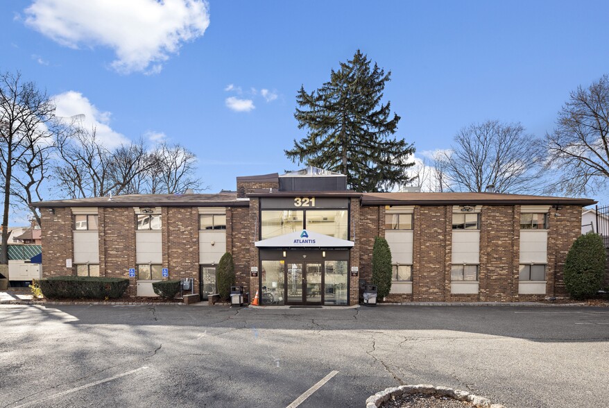 Primary Photo Of 321 Essex St, Hackensack Medical For Sale