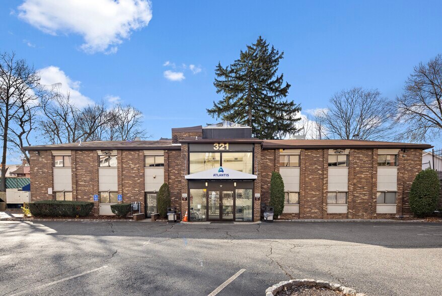 Primary Photo Of 321 Essex St, Hackensack Medical For Sale