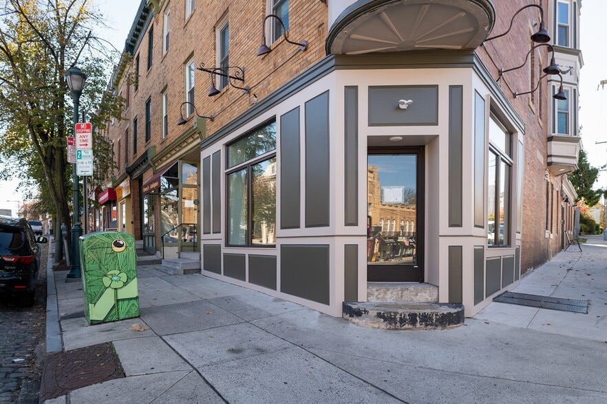 Primary Photo Of 7134 Germantown Ave, Philadelphia Restaurant For Lease
