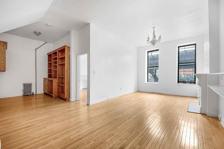 More Photos Of 1501 Broadway, Brooklyn Apartments For Sale