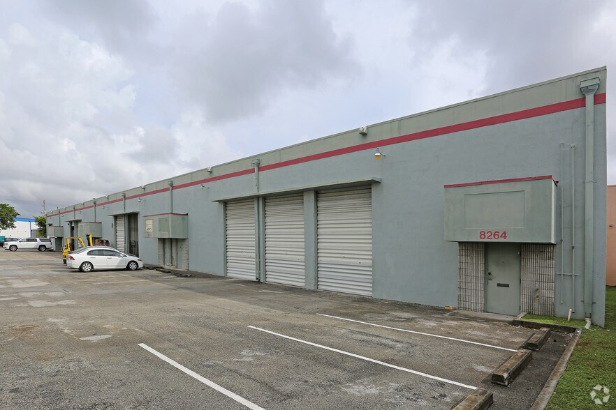 More Photos Of 8252-8278 NW 70th St, Miami Warehouse For Lease