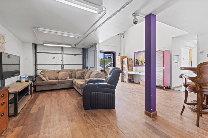 More Photos Of 120 9th St, Silverthorne General Retail For Sale