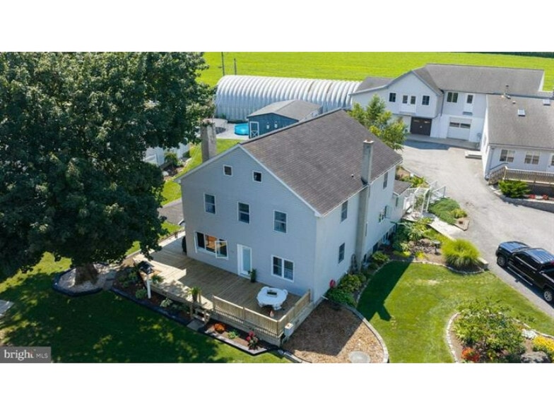 More Photos Of 240 Railroad Ave, Bird In Hand Flex For Sale