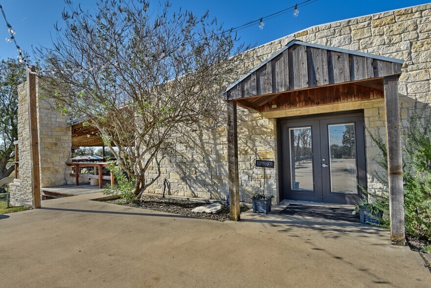 More Photos Of 10919 Highway 36, Bellville Restaurant For Sale