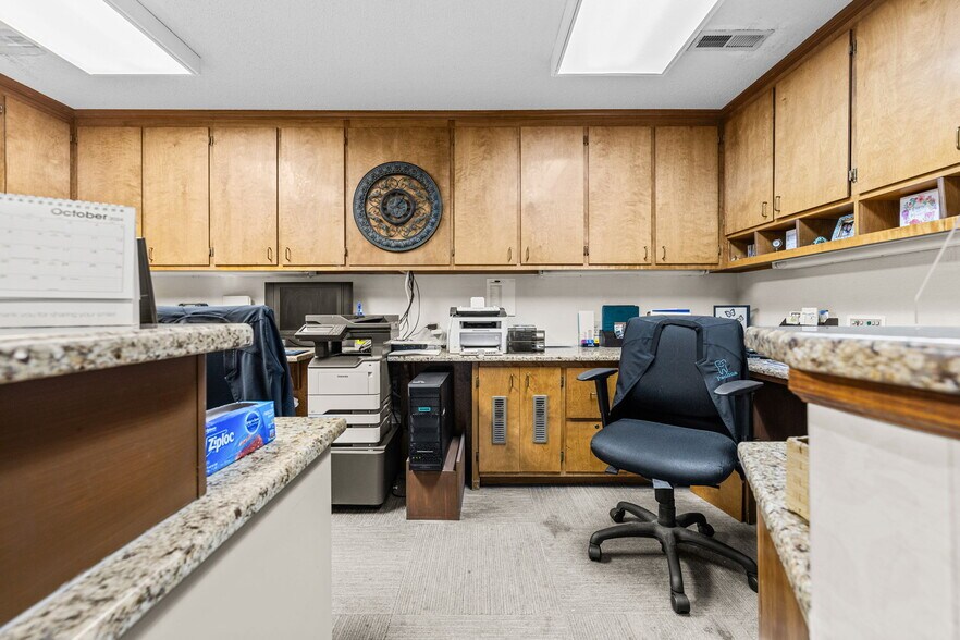 More Photos Of 150 Scarboro St, Asheboro Medical For Sale