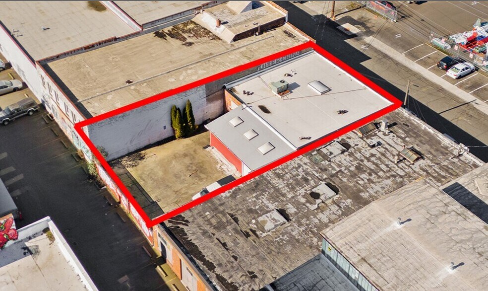 Primary Photo Of 660 N Thompson St, Portland Showroom For Sale