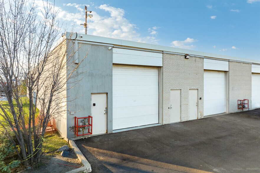 More Photos Of 1040 Martin Grove Rd, Toronto Service For Sale