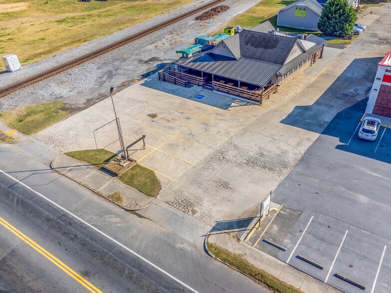 More Photos Of 406 N Piedmont Ave, Rockmart Restaurant For Sale