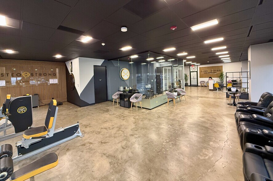 More Photos Of 14110 N Dallas Pky, Dallas Unknown For Lease