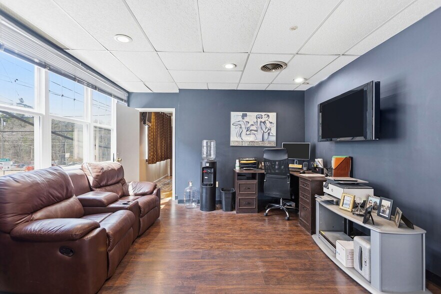 More Photos Of 96 Haarlem Ave, White Plains Office For Sale