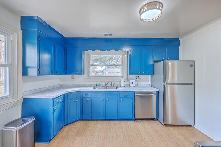 More Photos Of 1251 Remount Rd, North Charleston Medical For Lease