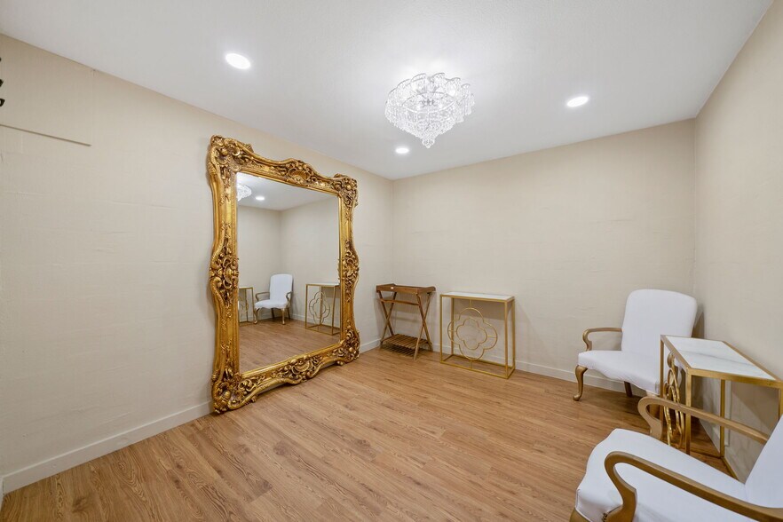 More Photos Of 19588 K St, Somerset Restaurant For Sale