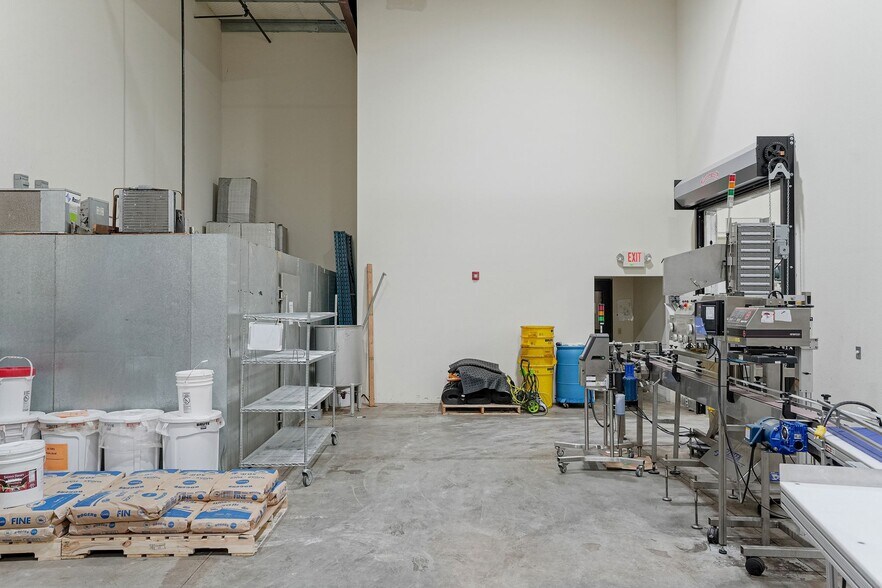 More Photos Of 1852 Fescue St SE, Albany Office For Sale